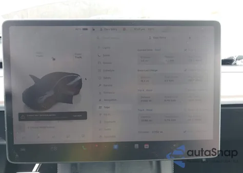 2024 Tesla Model Y Performance Dual Motor All-Wheel Drive z USA, uszkodzony, nr VIN 7SAYGDEF9RF022552